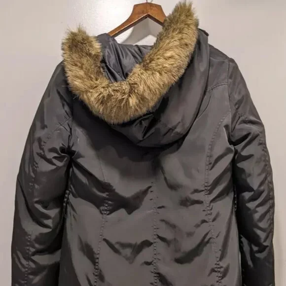 Joe Fresh Puffer Jacket - Picture 3 of 7